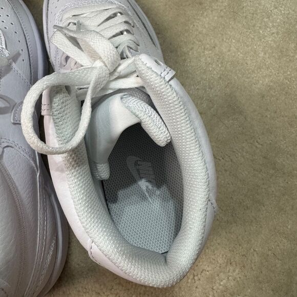 Women’s Nike Court Vision Mid Sz 8 - Picture 6 of 6